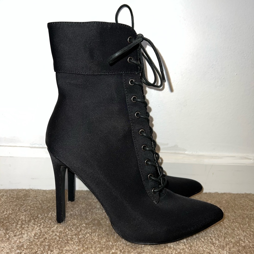 Windsor bootie size 7.5